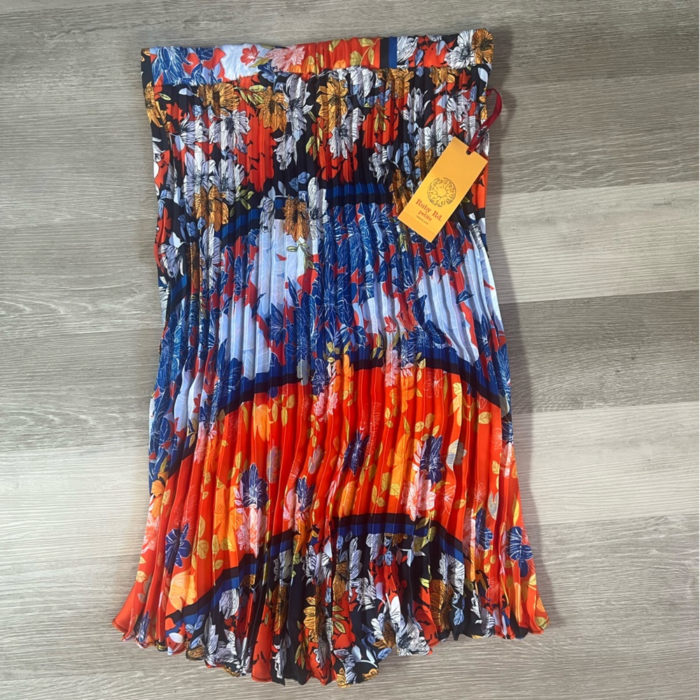 Ruby Red Swing Skirt/New $65. Value/Size:Petite Medium